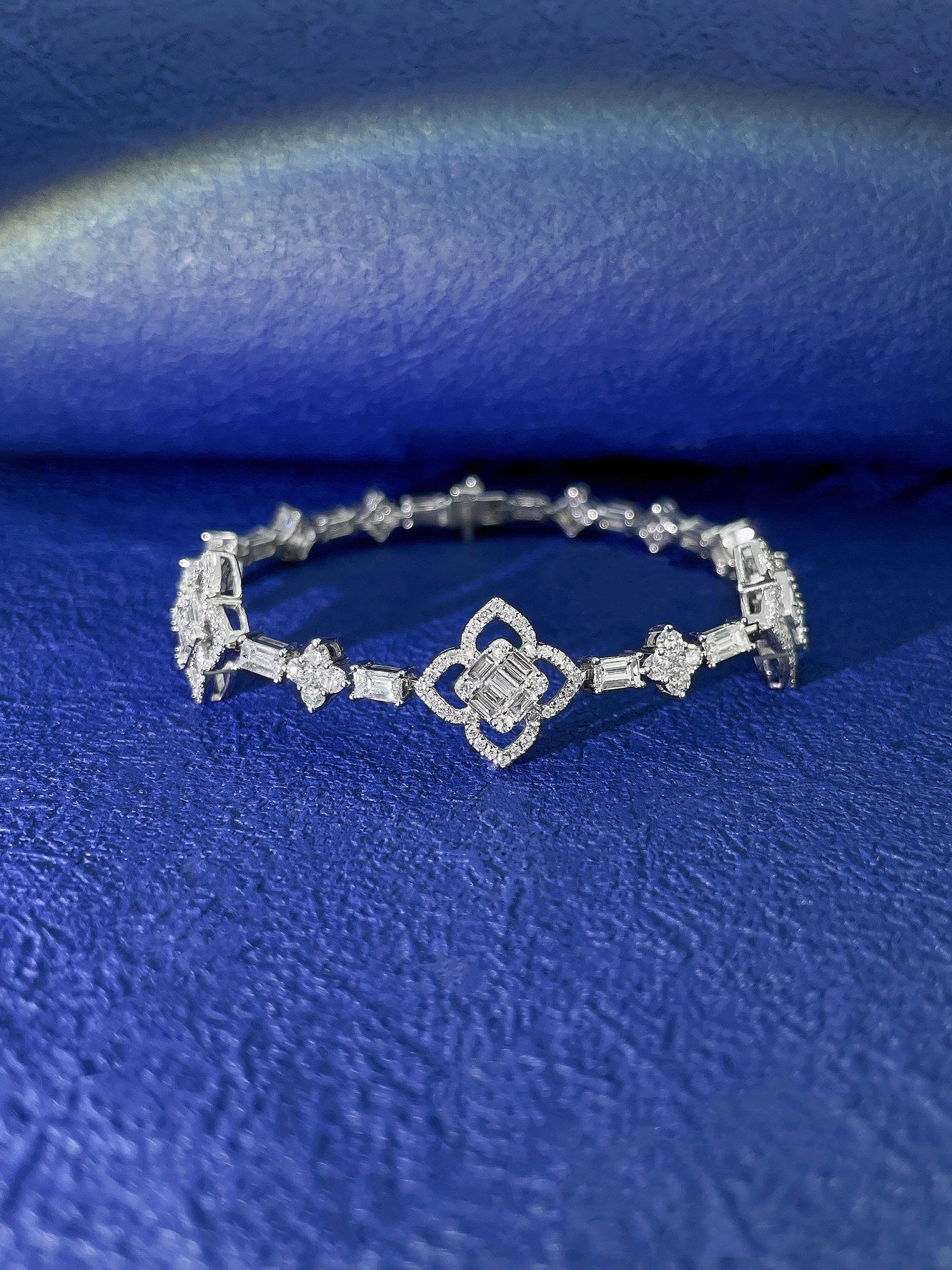 18K White Gold Diamond Four-Leaf Clover Candy Square Bracelet - Luxury Jewelry - White Diamond Bracelet