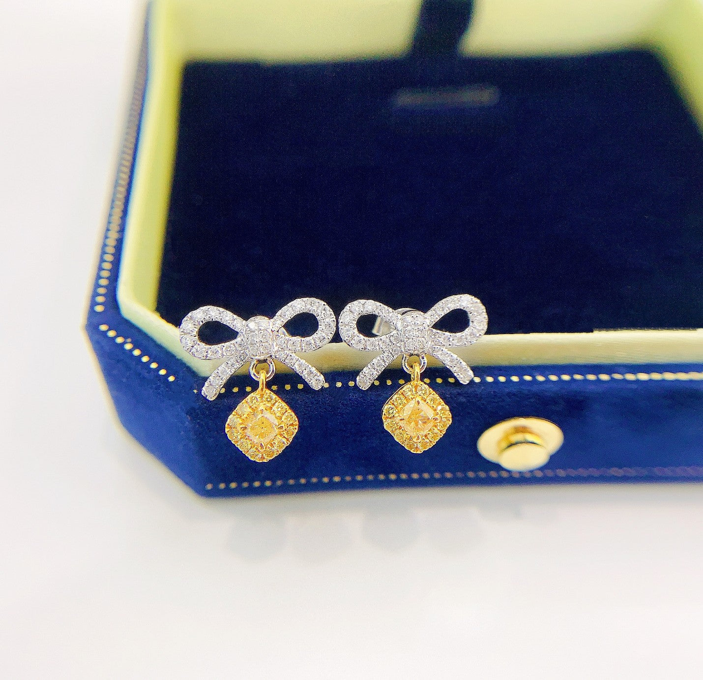 18K Yellow Gold Diamond Bowknot Stud Earrings - Jeweler.Jewelry