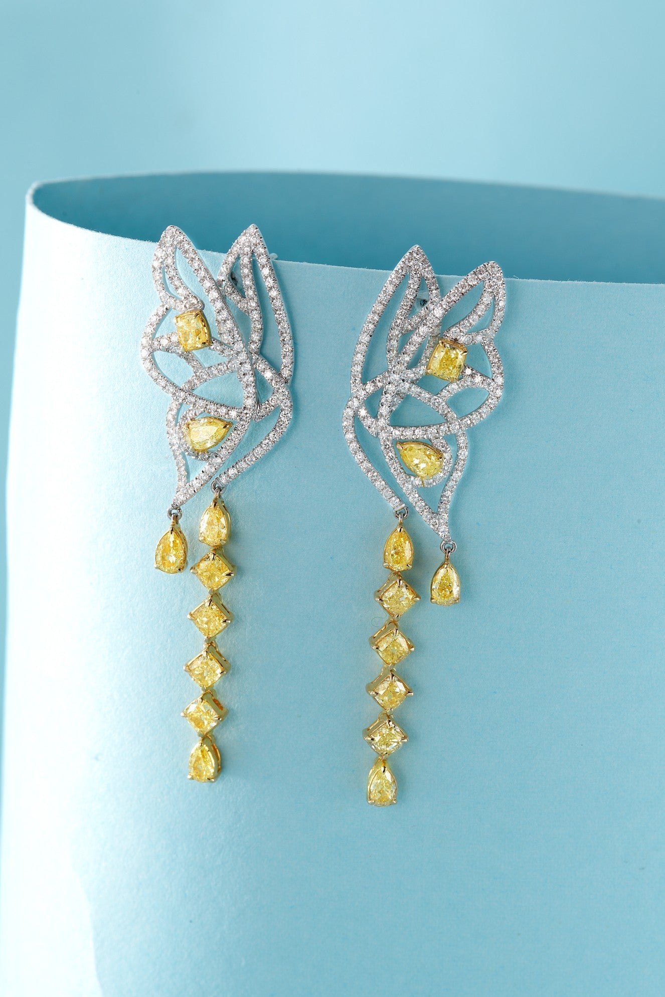 18K Yellow Gold Diamond Butterfly Dangle Earrings - Luxurious Jewelry Jeweler.Jewelry