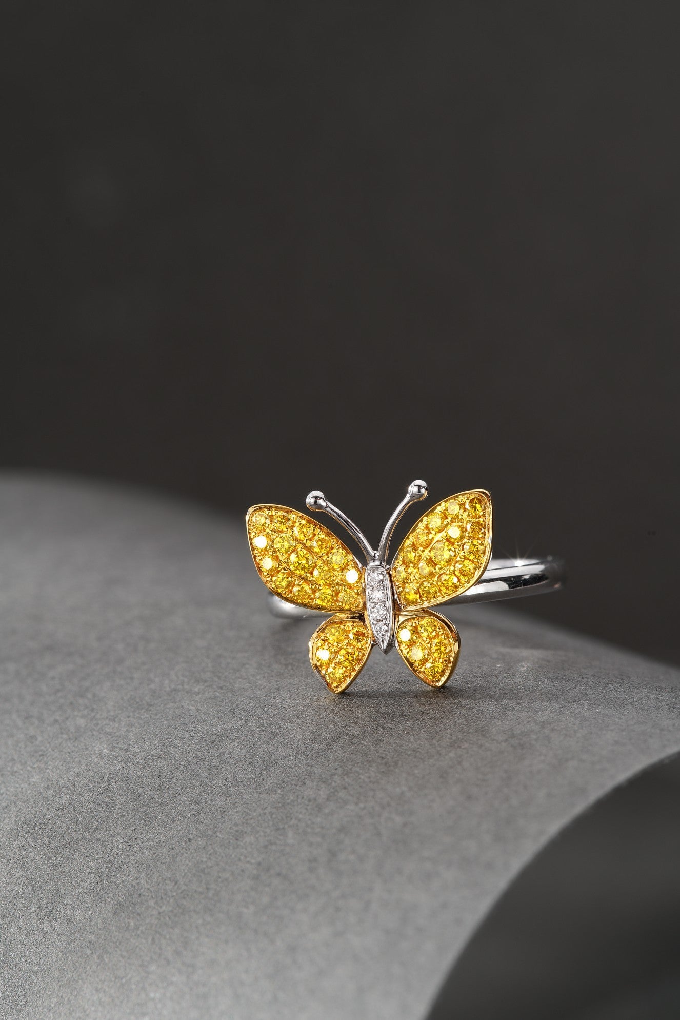 18K Yellow Gold Diamond Butterfly Ring - Luxurious Jewelry Piece - Yellow Diamond Ring