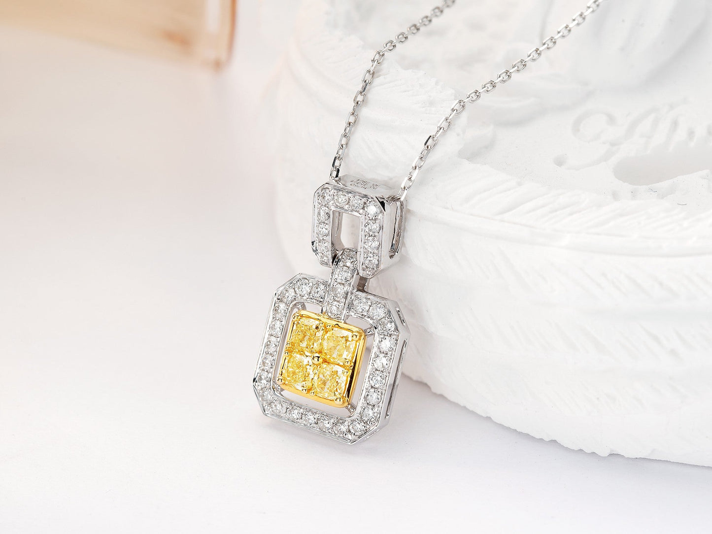 18K Yellow Gold Diamond Cluster Pendant Necklace - Luxurious Jewelry - Yellow Diamond Necklace