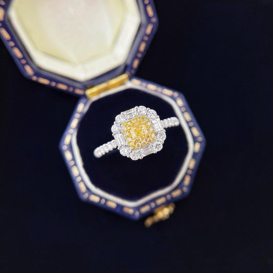 18K Yellow Gold Diamond Cluster Ring with Surrounding Stones | Luxury Jewelry - Yellow Diamond Ring