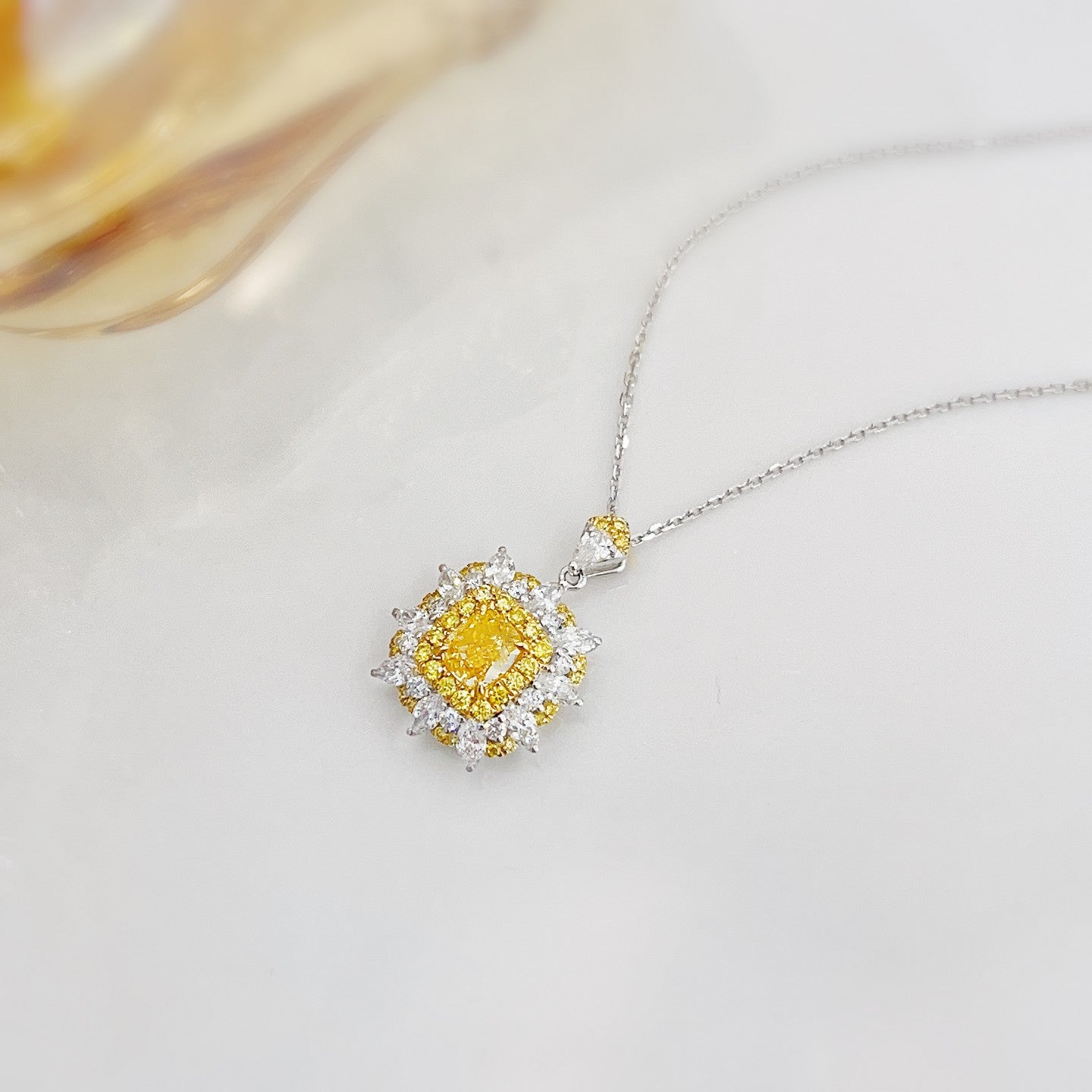 18K Yellow Gold Diamond Cushion-Cut Color-Separated Necklace - Premium Jewelry - Yellow Diamond Necklace