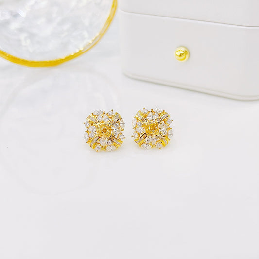 18K Yellow Gold Diamond Cushion Cut Crossover Stud Earrings - Jeweler.Jewelry