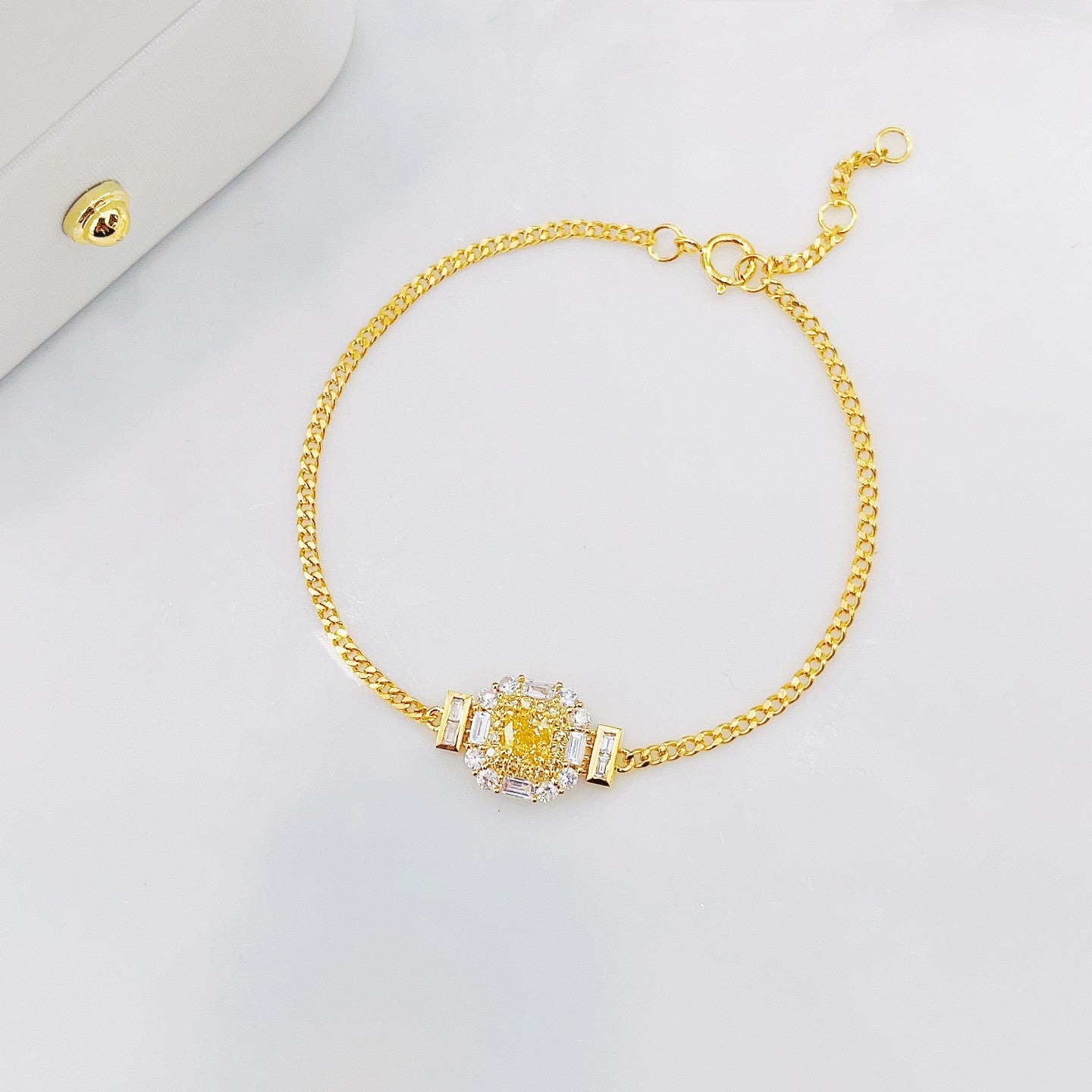 18K Yellow Gold Diamond Cushion-Cut Pavé Setting Bracelet - Jewelry Delight - Yellow Diamond Bracelet