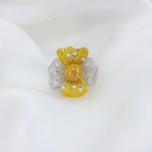 18K Yellow Gold Diamond Cushion-Cut Split-Color Four-Petal Flower Dual-Wear Jewelry - Yellow Diamond Ring