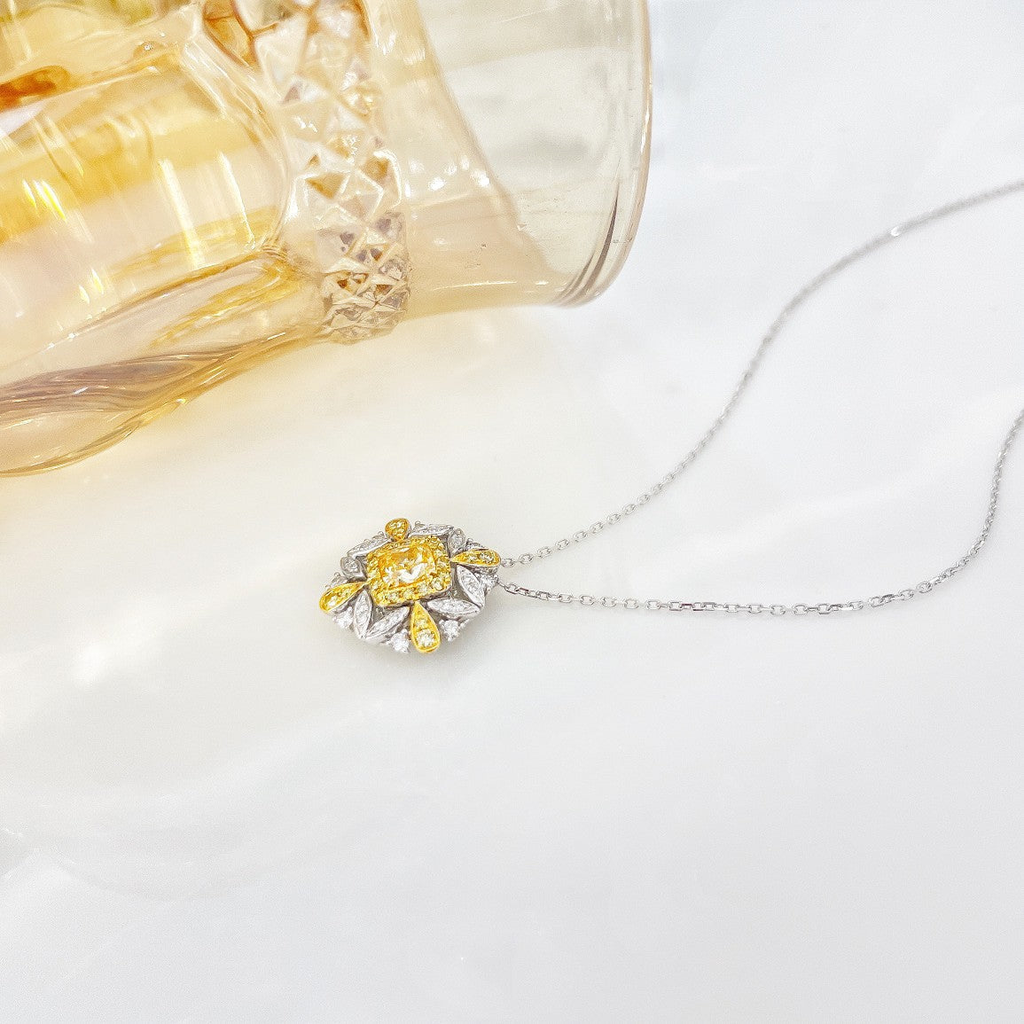 18K Yellow Gold Diamond Cushion-Cut Split Three-Leaf Pendant Necklace - Elegant Jewelry - Yellow Diamond Necklace