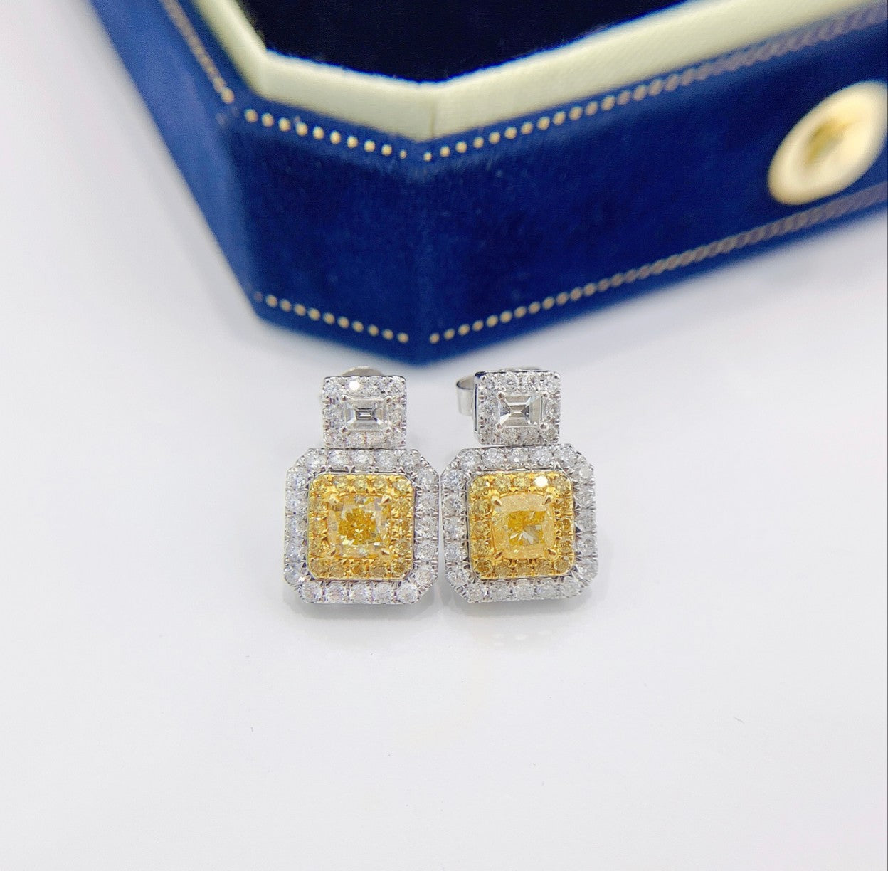 18K Yellow Gold Diamond Cushion-Cut Stud Earrings - Jeweler.Jewelry