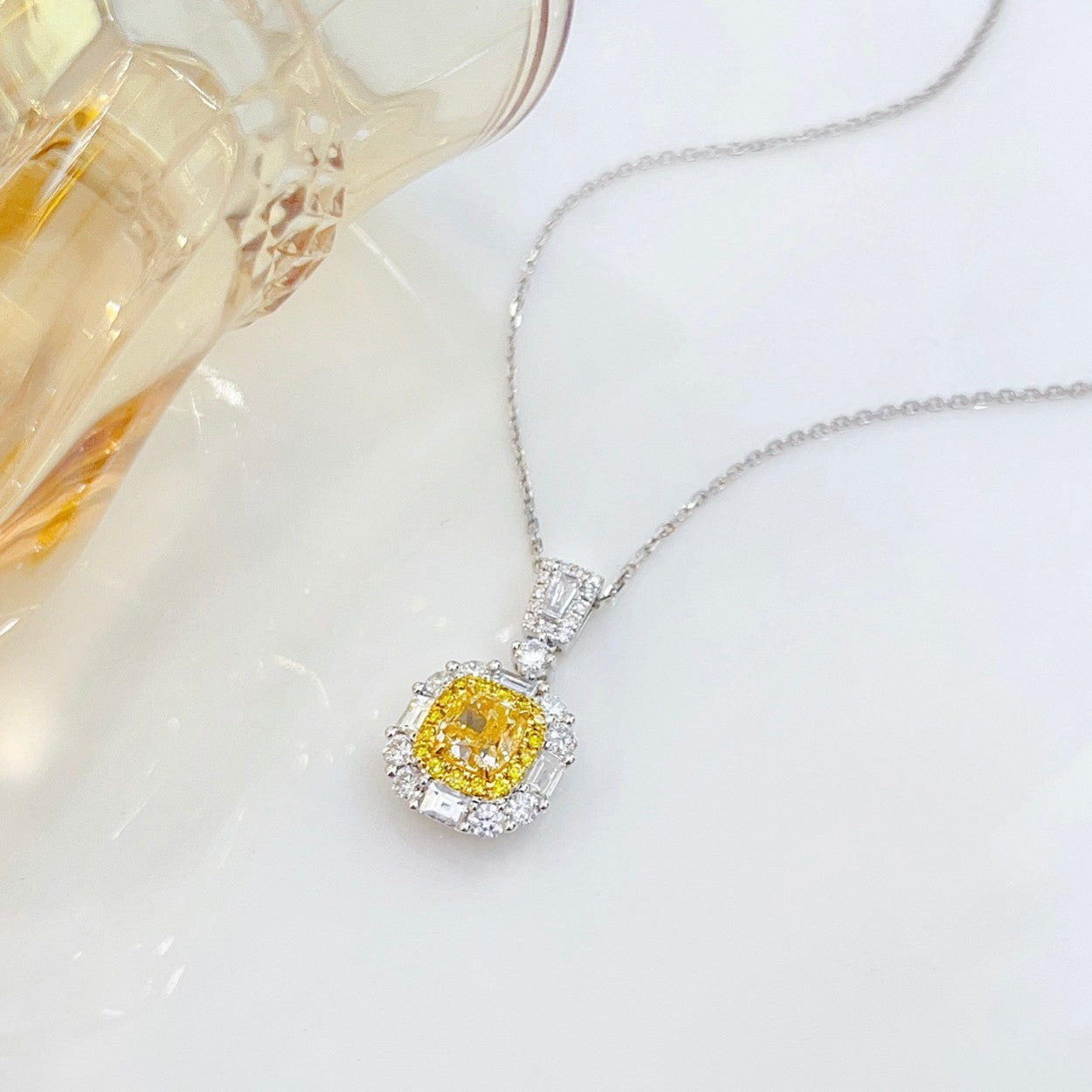 18K Yellow Gold Diamond Cushion-Cut Trapezoid Pendant Necklace with AGL Certificate - Yellow Diamond Necklace