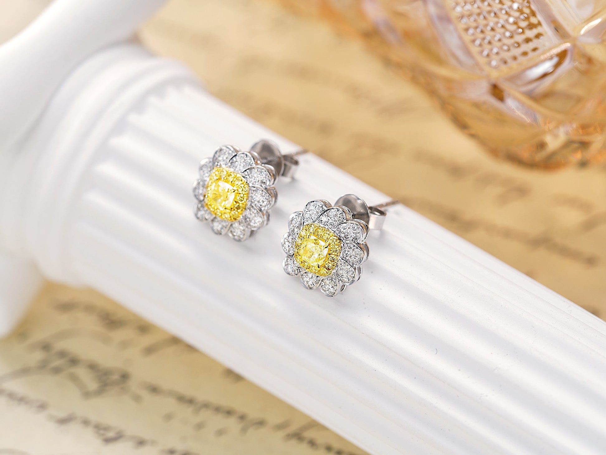 18K Yellow Gold Diamond Cushion Flower Stud Earrings - Jeweler.Jewelry