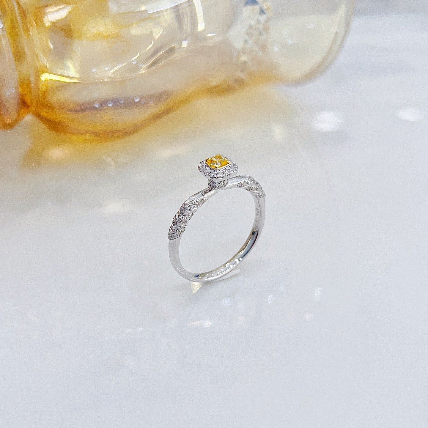 18K Yellow Gold Diamond Cushion Shape Spiral Ring - Luxurious Jewelry - Yellow Diamond Ring