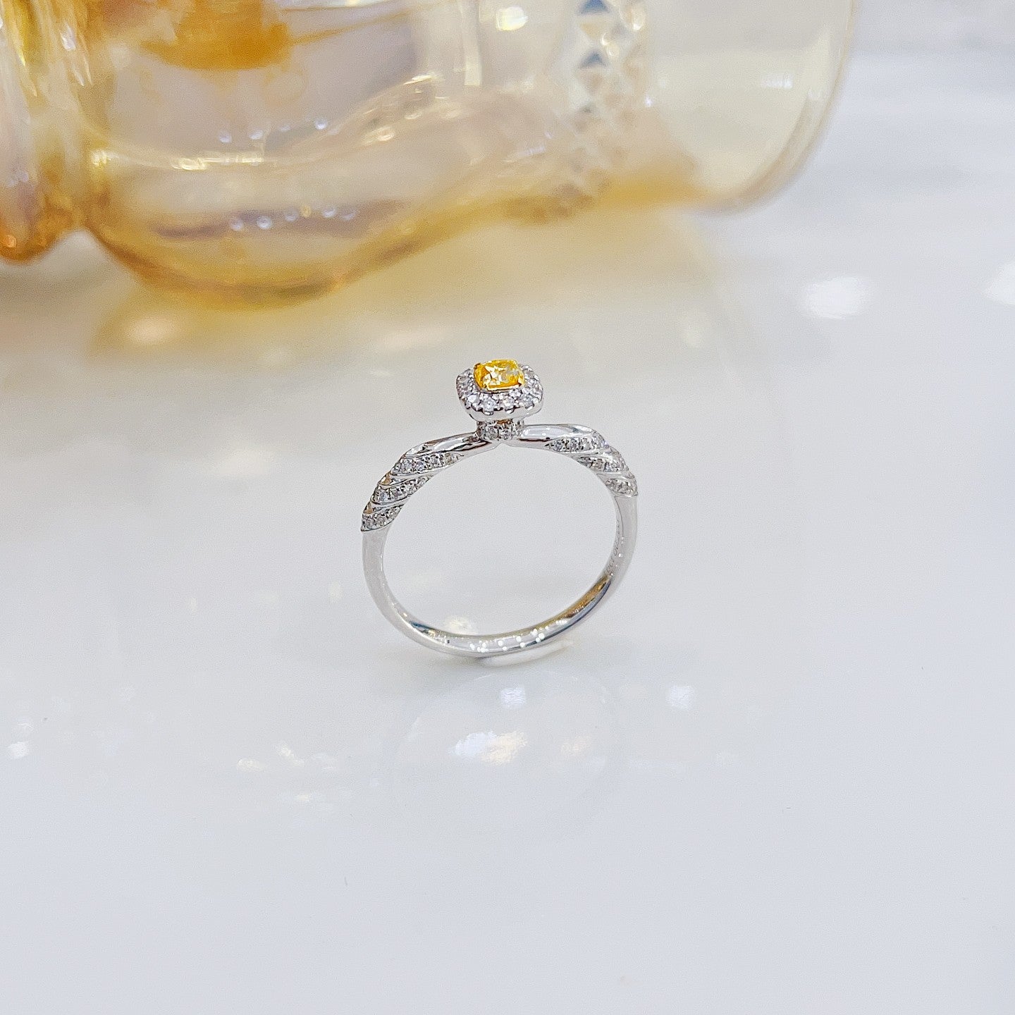 18K Yellow Gold Diamond Cushion Shape Spiral Ring - Luxurious Jewelry - Yellow Diamond Ring