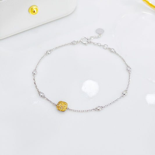 18K Yellow Gold Diamond Cushion-Shaped Bubble Bracelet with Surrounding Stones - Yellow Diamond Bracelet