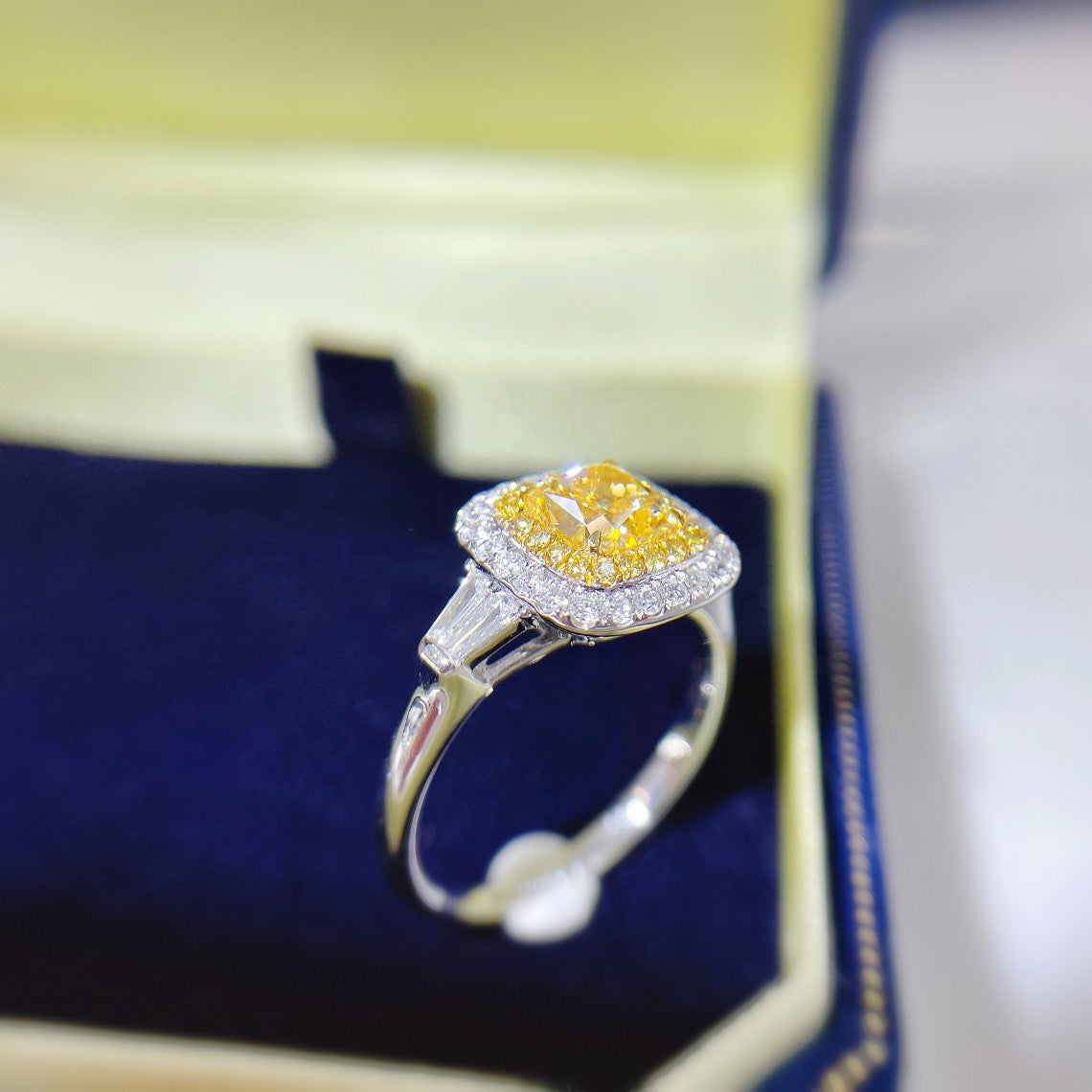 18K Yellow Gold Diamond Double Shank Ring with AGL Certificate - Luxurious Jewelry - Yellow Diamond Ring