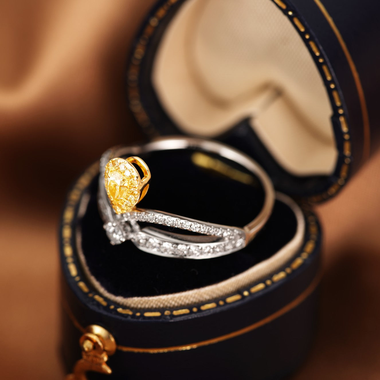 18K Yellow Gold Diamond Drop Chaumet-Inspired Ring | Luxurious Jewelry - Yellow Diamond Ring