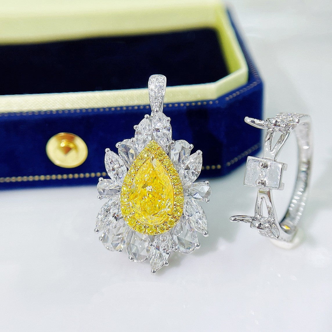 18K Yellow Gold Diamond Drop Irregular Marquise Two-Way Ring - Yellow Diamond Ring