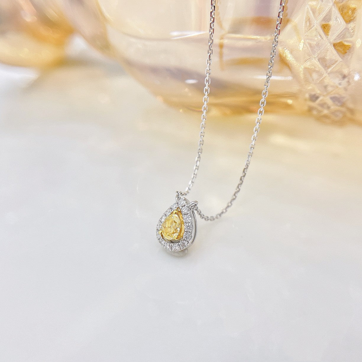 18K Yellow Gold Diamond Drop Necklace - Elegant Jewelry Piece - Yellow Diamond Necklace