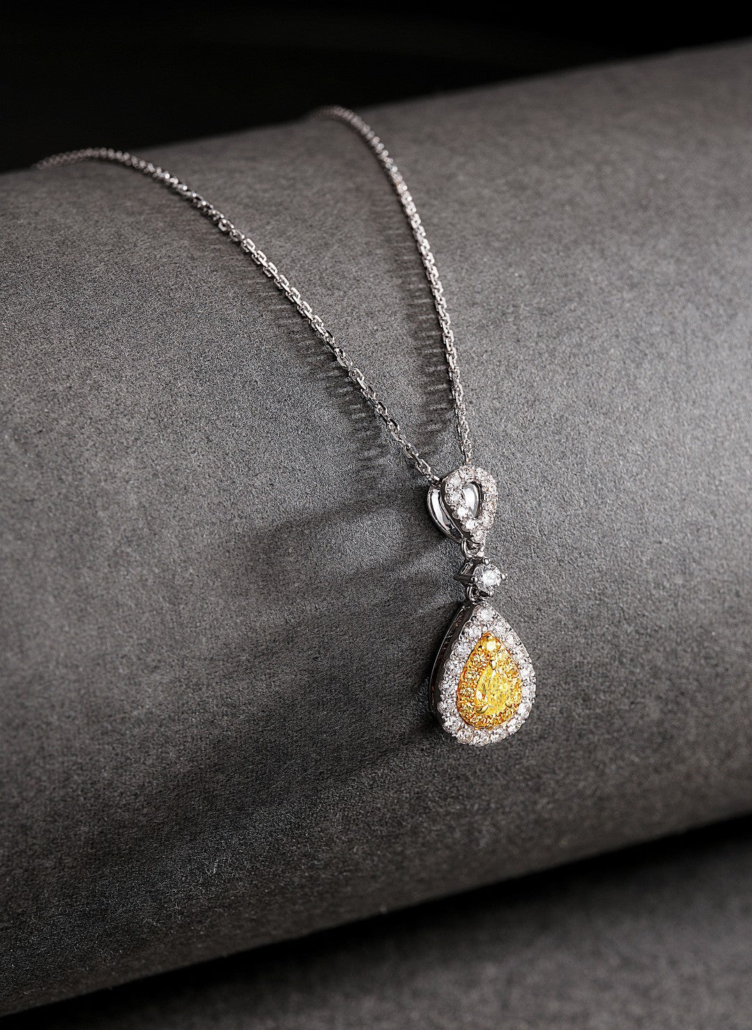 18K Yellow Gold Diamond Drop Necklace - Exquisite Jewelry - Yellow Diamond Necklace