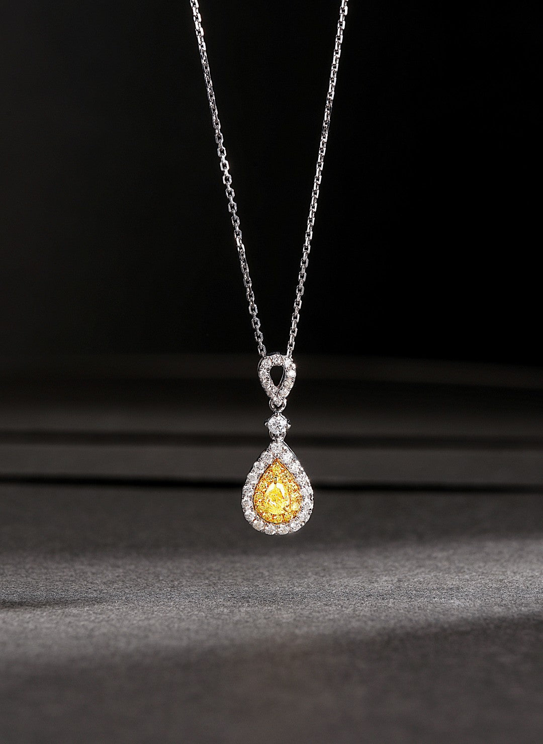 18K Yellow Gold Diamond Drop Necklace - Exquisite Jewelry - Yellow Diamond Necklace