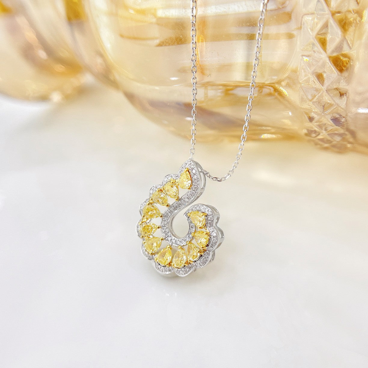 18K Yellow Gold Diamond Drop Pendant Necklace - Jewelry Gem - Yellow Diamond Necklace