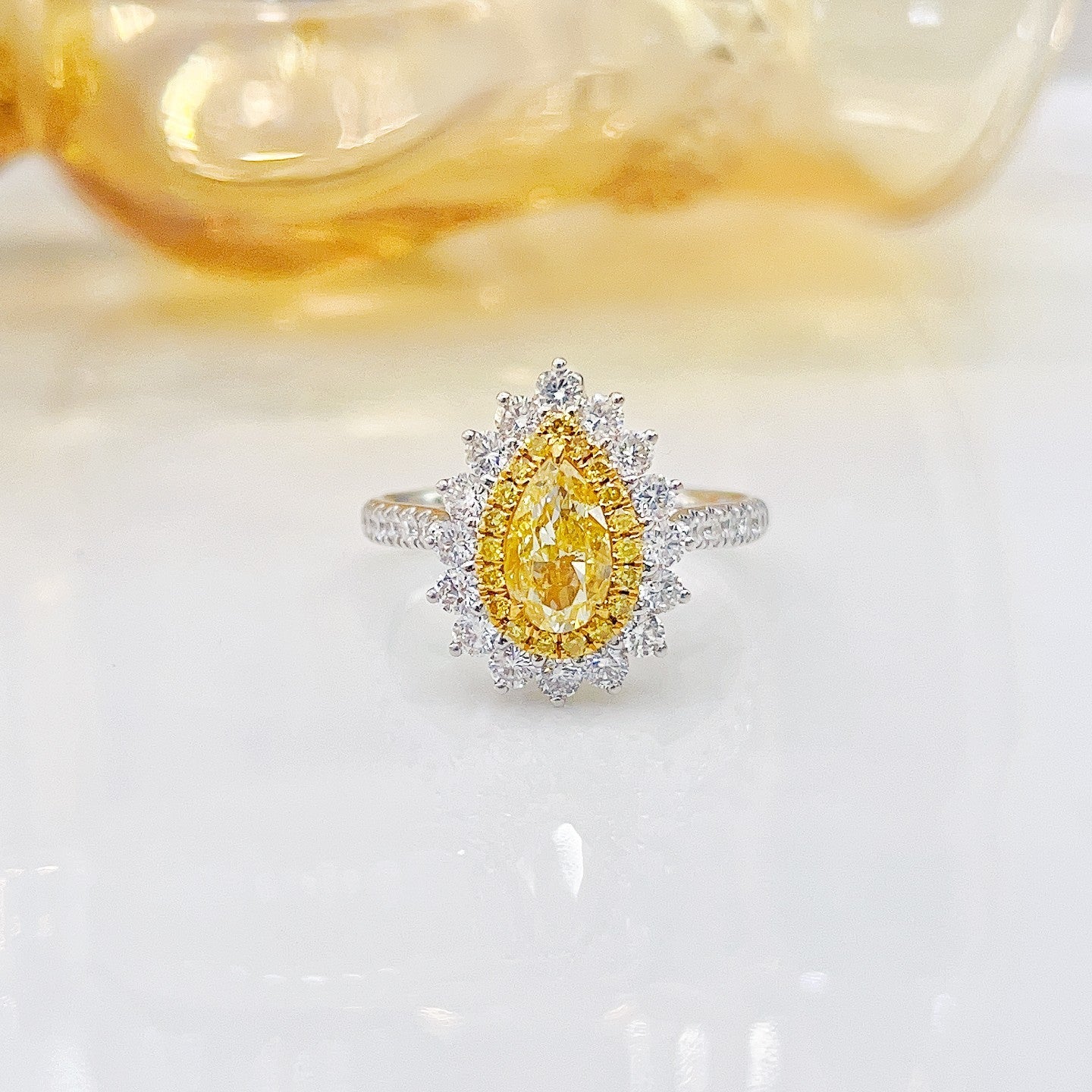 18K Yellow Gold Diamond Drop Pendant with Detachable Design - Exquisite Jewelry - Yellow Diamond Ring