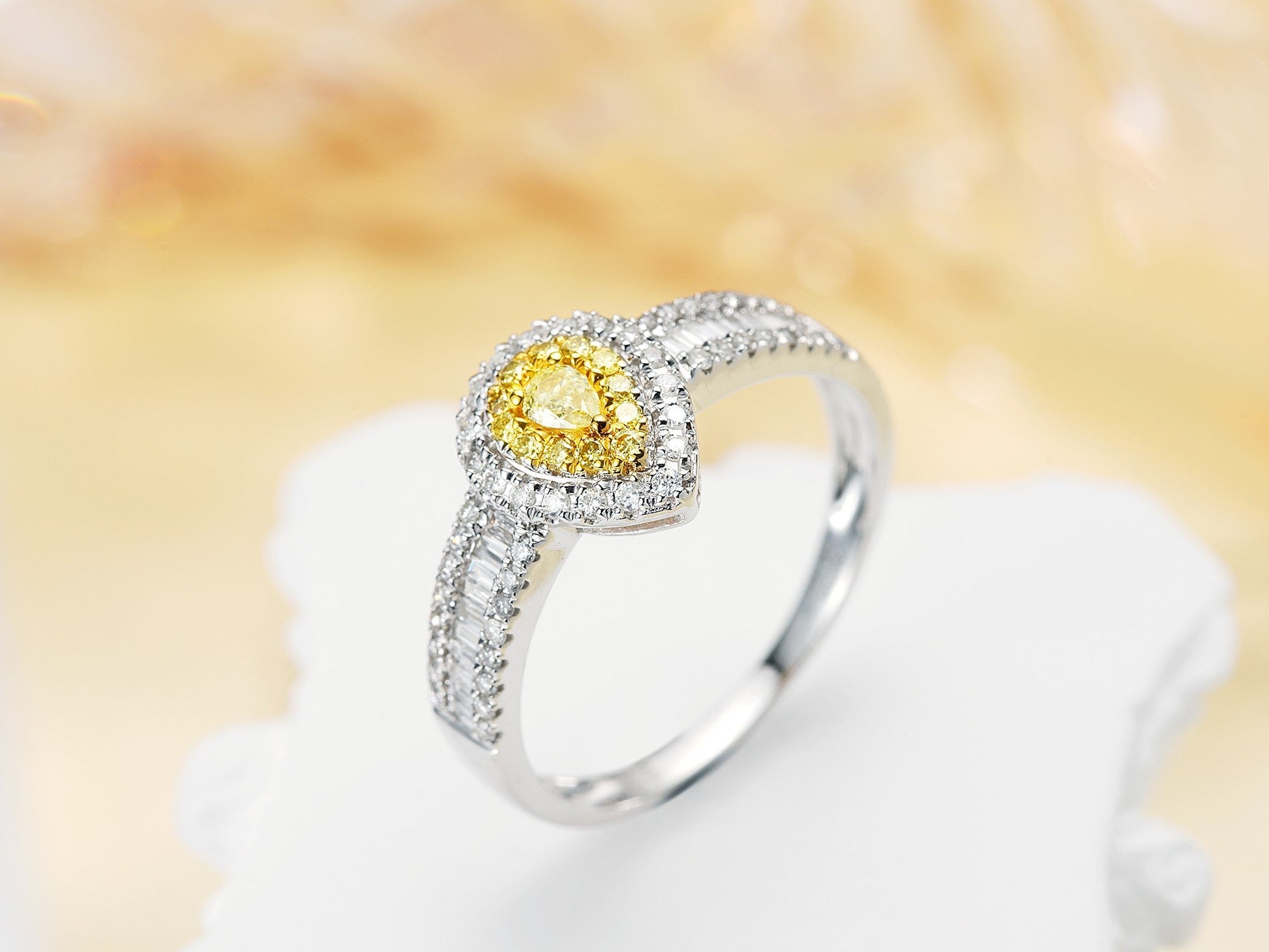 18K Yellow Gold Diamond Drop Ring with Surrounding Stones - Exquisite Jewelry - Yellow Diamond Ring