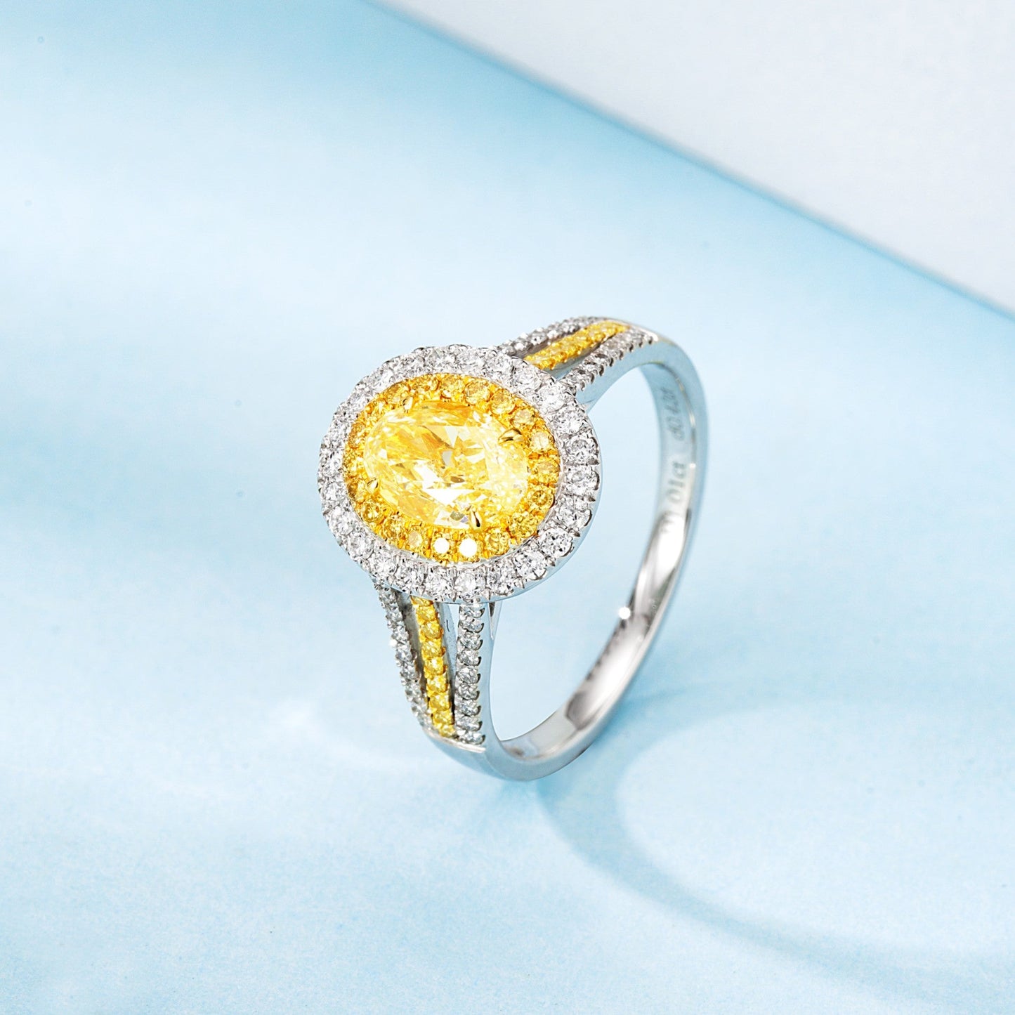 18K Yellow Gold Diamond Ellipse Color-Separated Ring with AGL Certificate - Yellow Diamond Ring