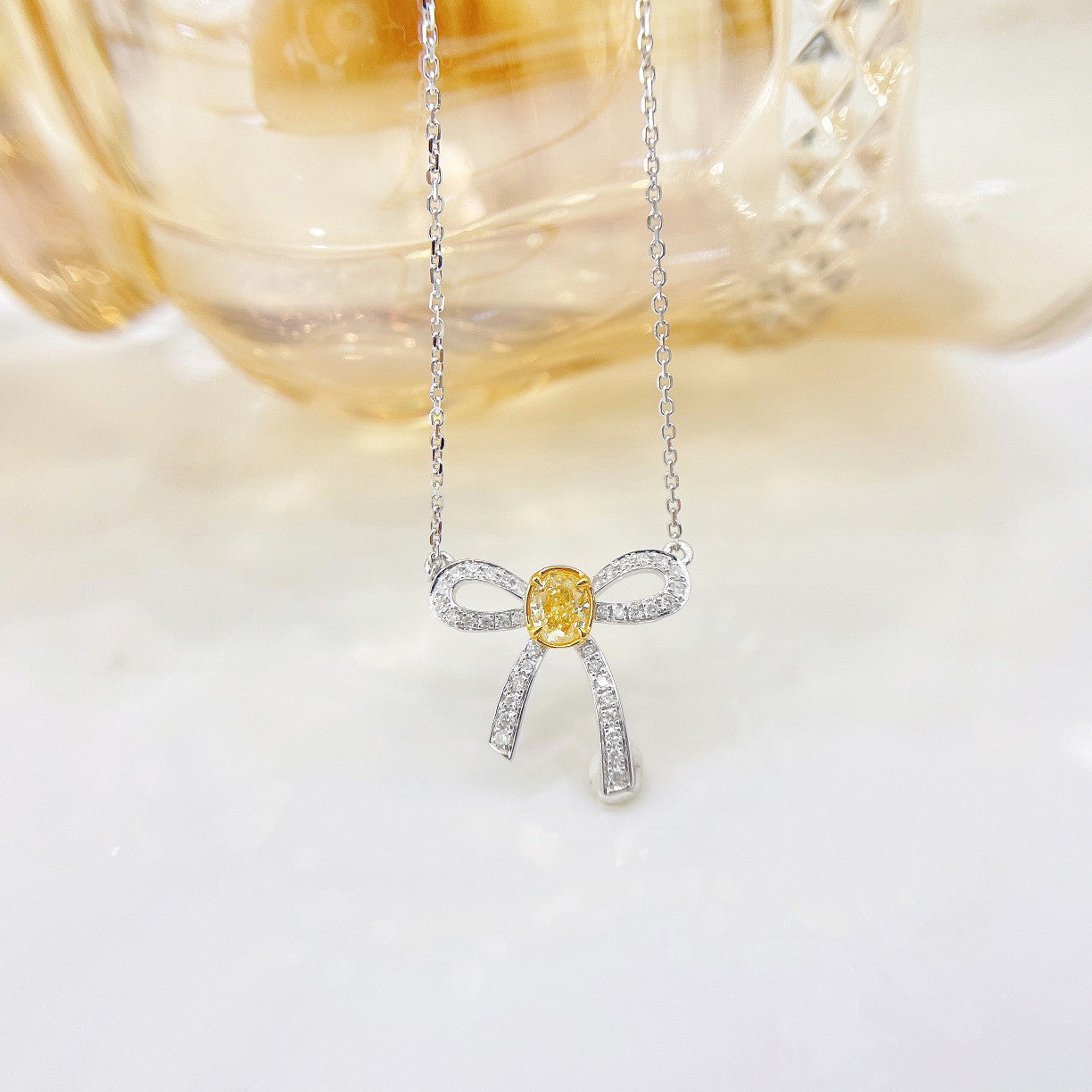 18K Yellow Gold Diamond Elliptical Bowknot Necklace - Elegant Jewelry Piece - Yellow Diamond Necklace