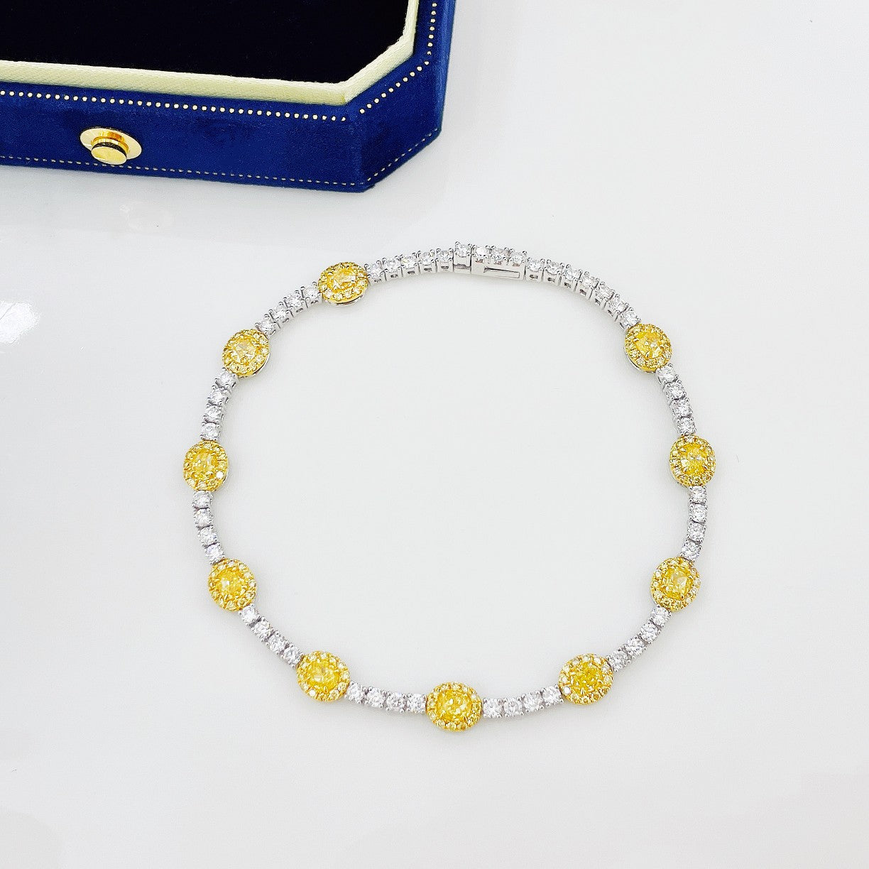 18K Yellow Gold Diamond Elliptical Full-Pave Setting Four-Claw Bracelet - Jewelry Collection - Yellow Diamond Bracelet