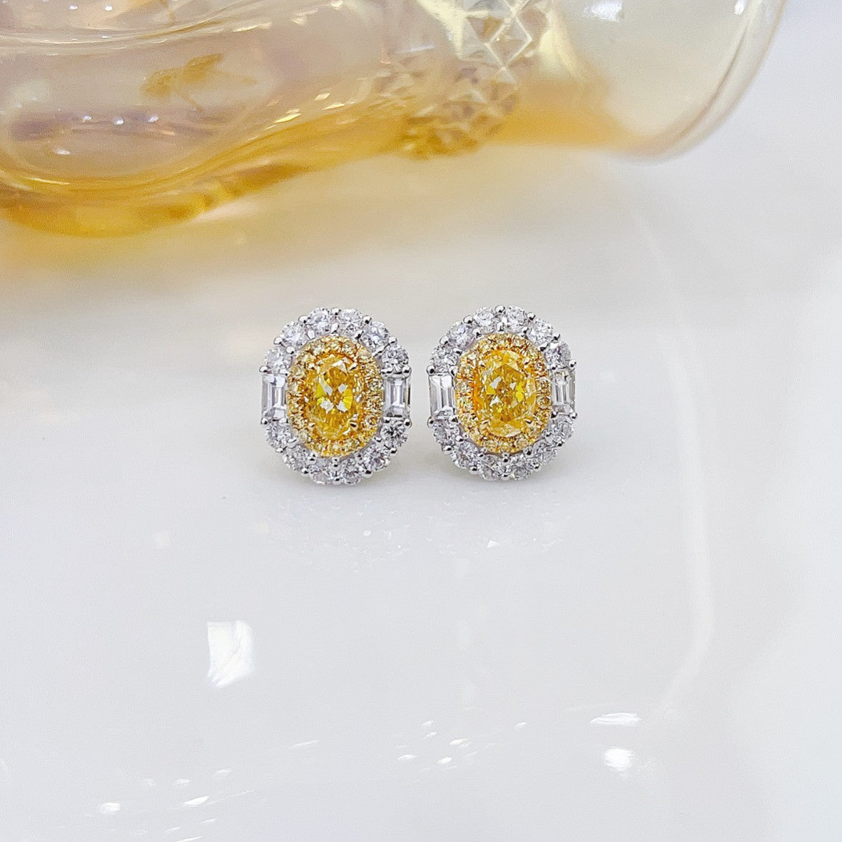 18K Yellow Gold Diamond Elliptical Surround Earrings - ED012-Y - Jeweler.Jewelry