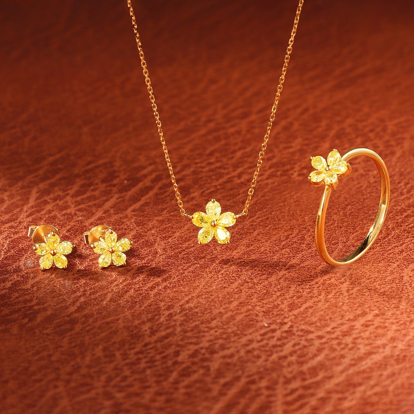 18K Yellow Gold Diamond Five-Flower Necklace - Luxurious Jewelry - Yellow Diamond Necklace