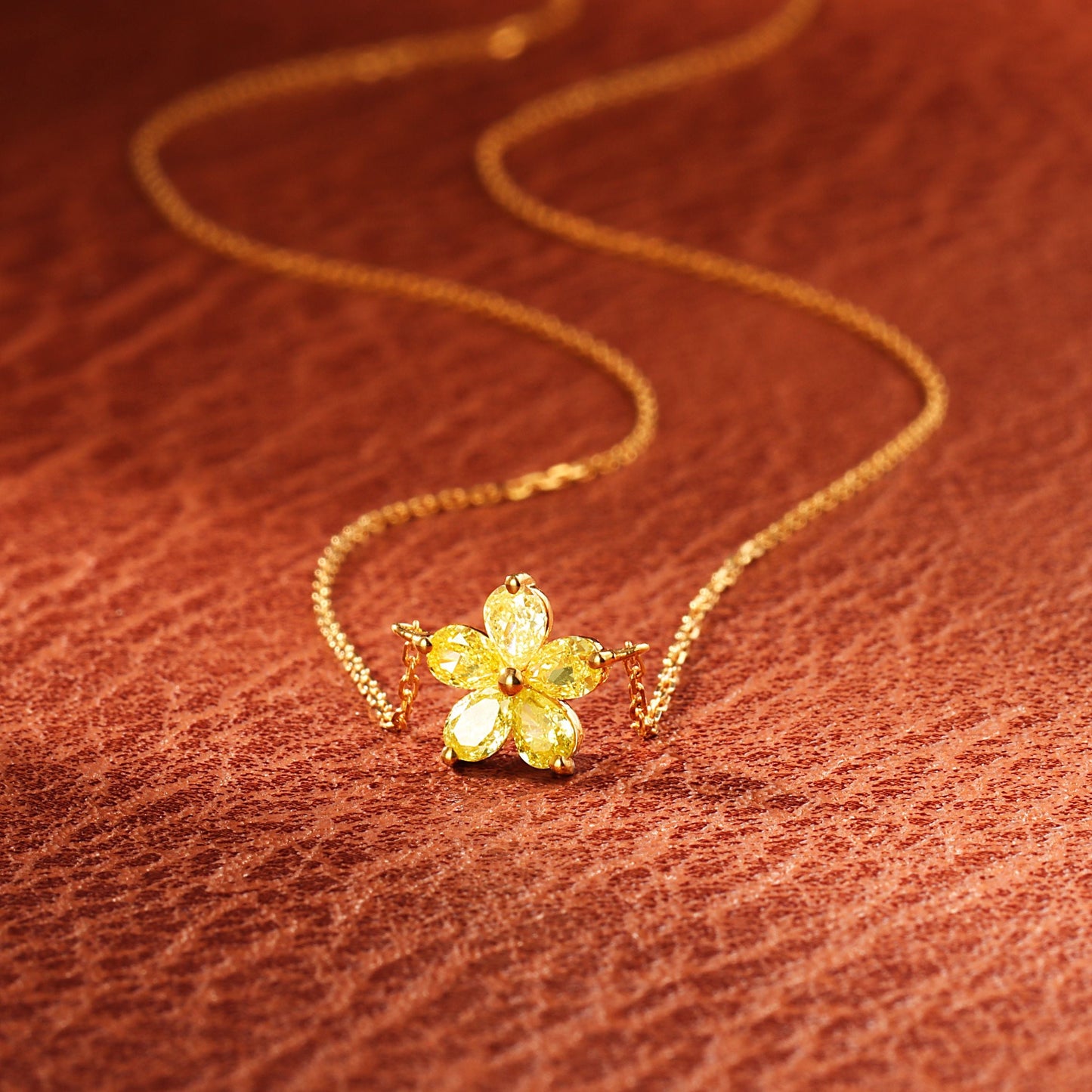 18K Yellow Gold Diamond Five-Flower Necklace - Luxurious Jewelry - Yellow Diamond Necklace