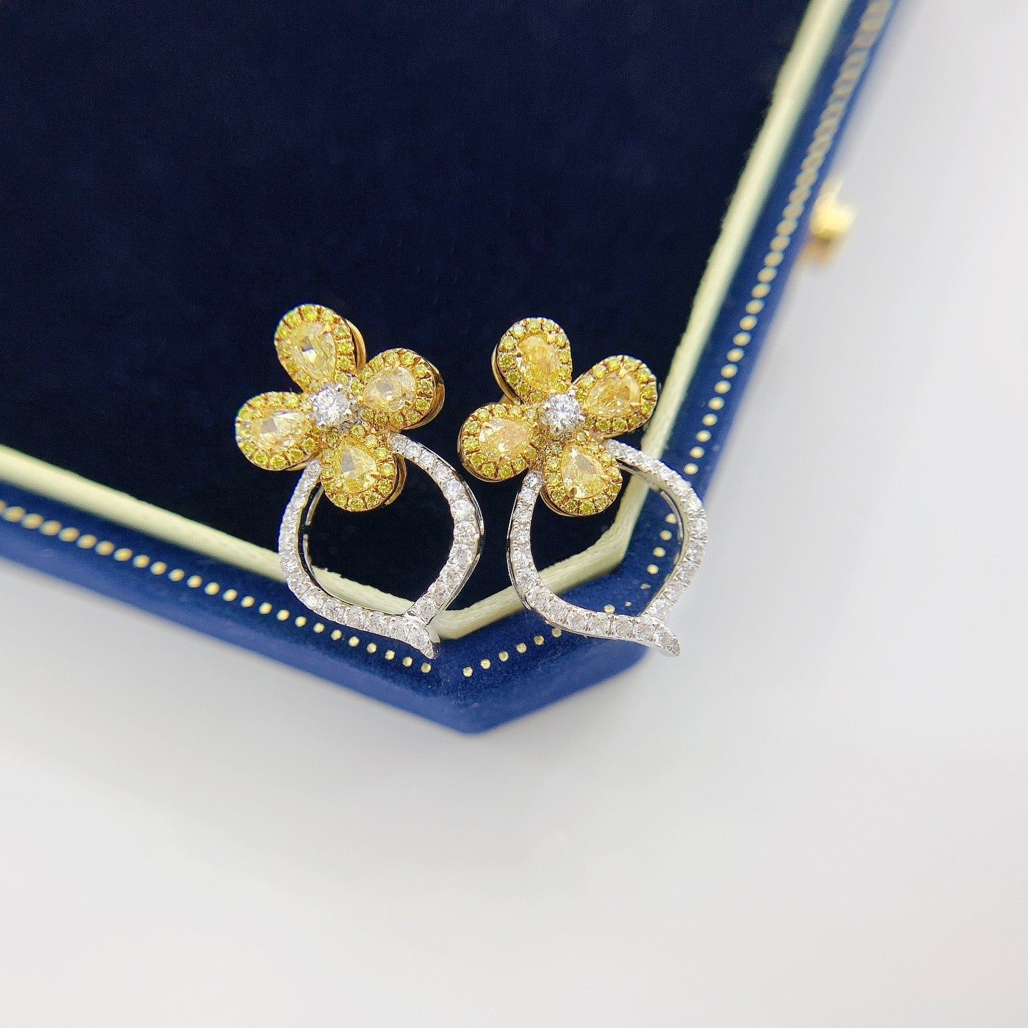 18K Yellow Gold Diamond Four-Leaf Clover Earrings - ED032-Y - Jeweler.Jewelry