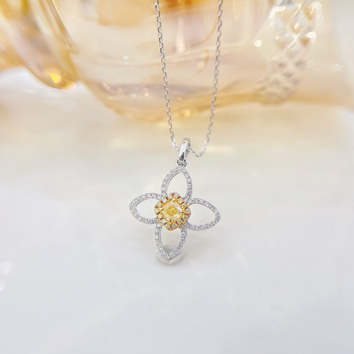 18K Yellow Gold Diamond Four-Petal Flower Necklace - Exquisite Jewelry - Yellow Diamond Necklace