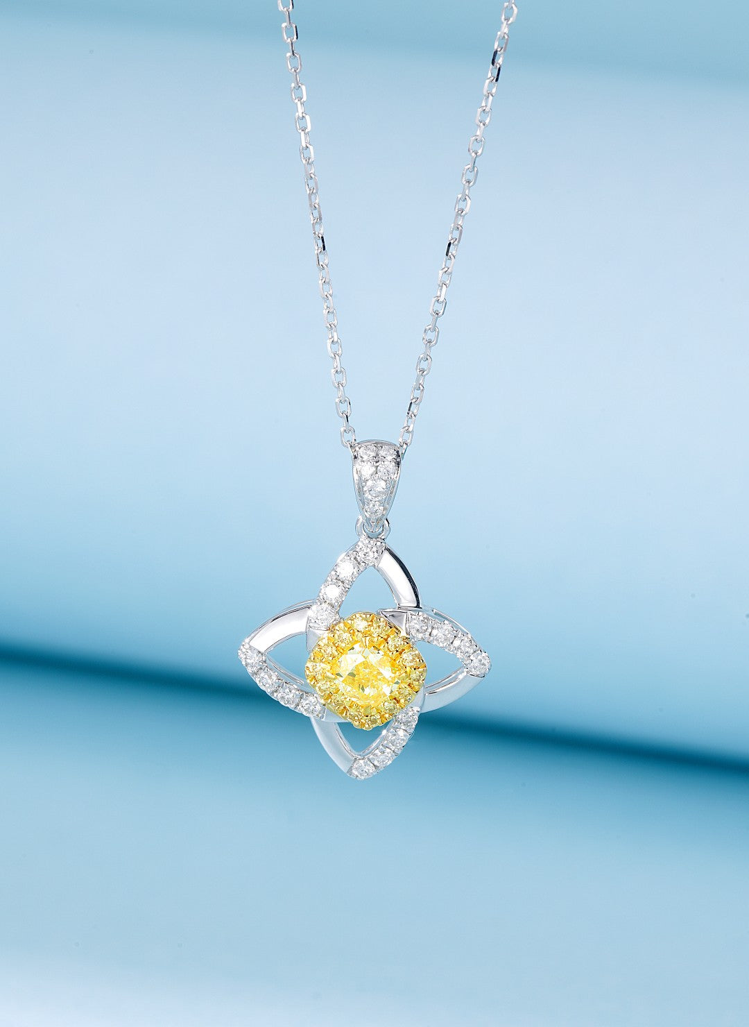 18K Yellow Gold Diamond Four-Petal Flower Pendant Necklace with Melon Seed Clasp - Elegant Jewelry Piece - Yellow