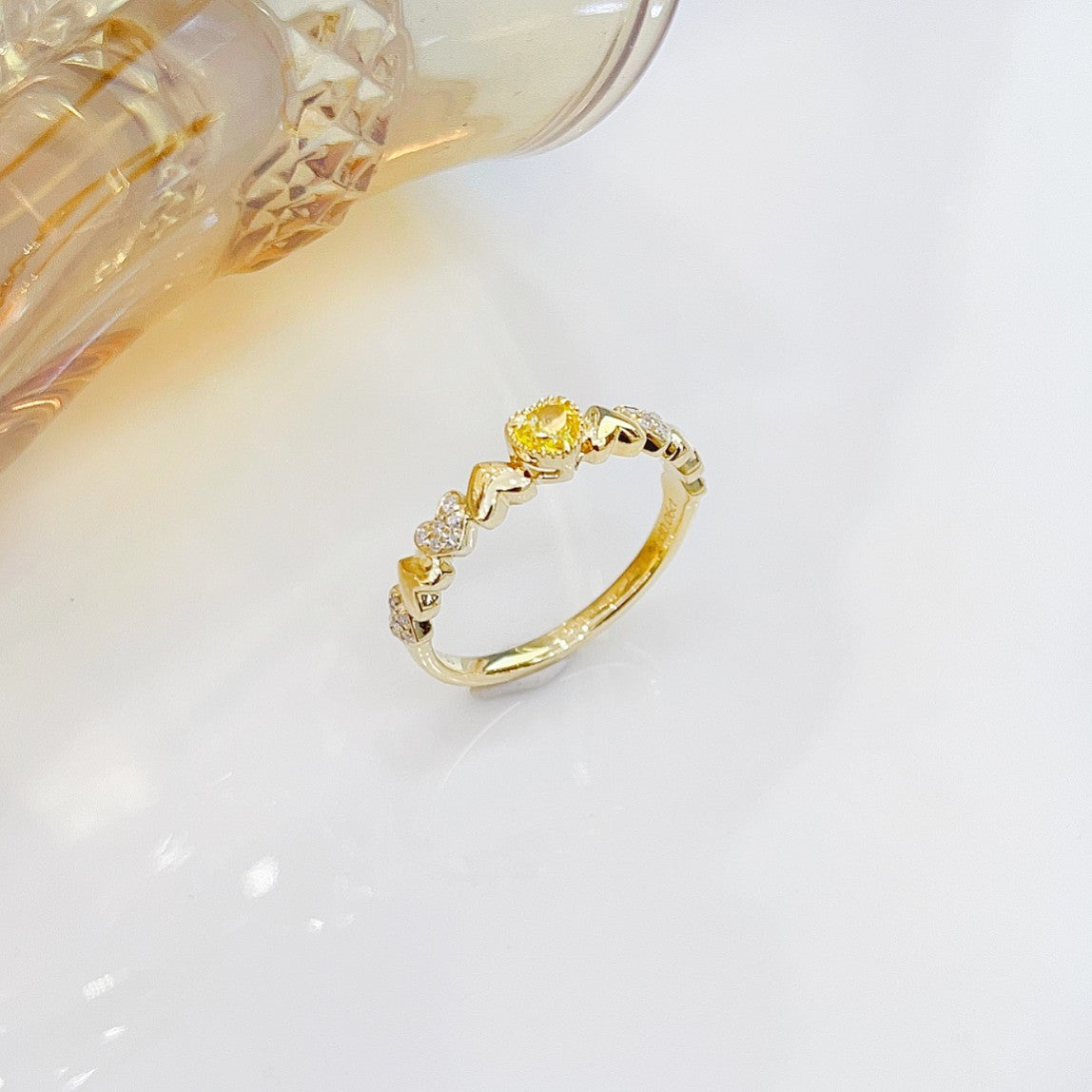 18K Yellow Gold Diamond Heart-Shaped Irregular Ring | Unique Jewelry Piece - Yellow Diamond Ring