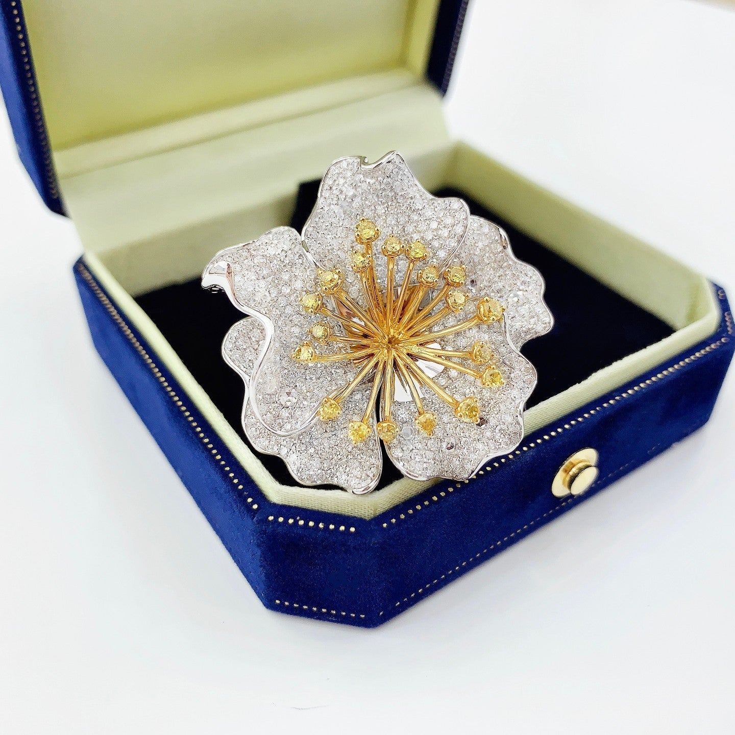 18K Yellow Gold Diamond Layered Large Flower Pendant Jewelry - Empty tray