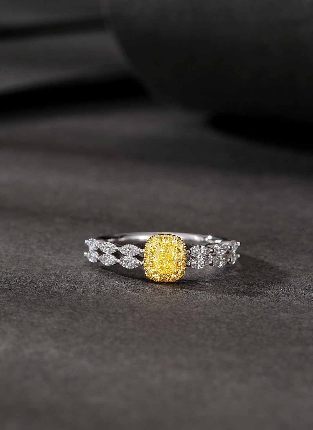 18K Yellow Gold Diamond Marquise Ring - Elegant Jewelry Piece - Yellow Diamond Ring