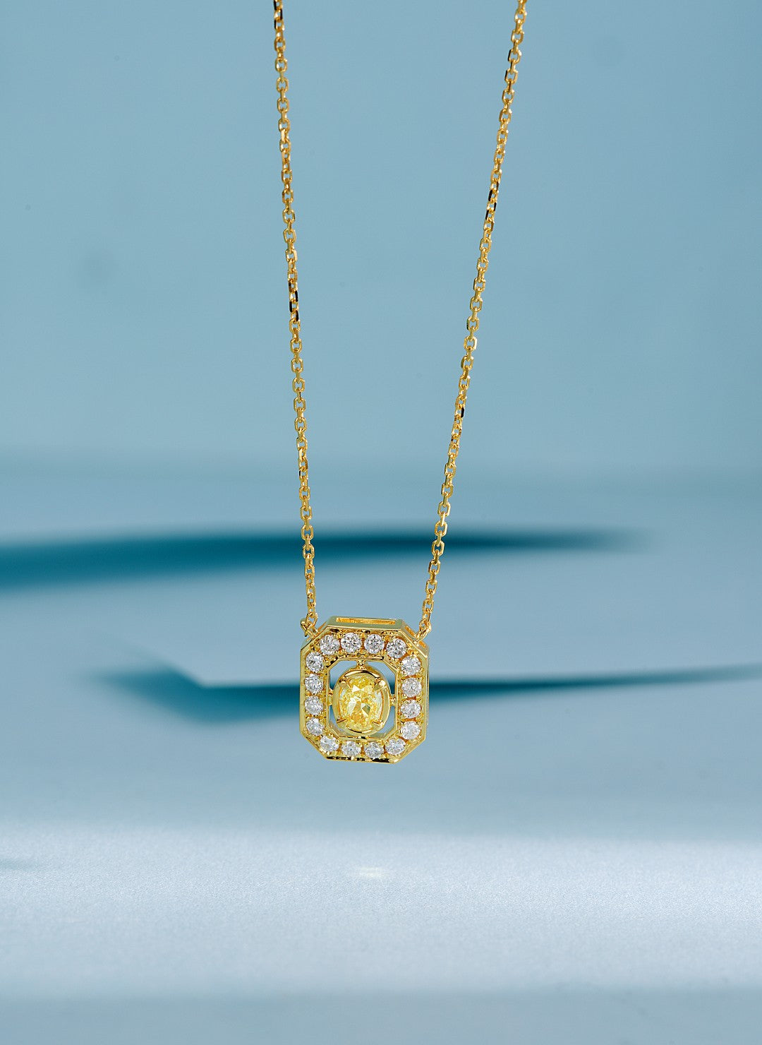 18K Yellow Gold Diamond Oval Lozenge Necklace - Elegant Jewelry Piece - Yellow Diamond Necklace