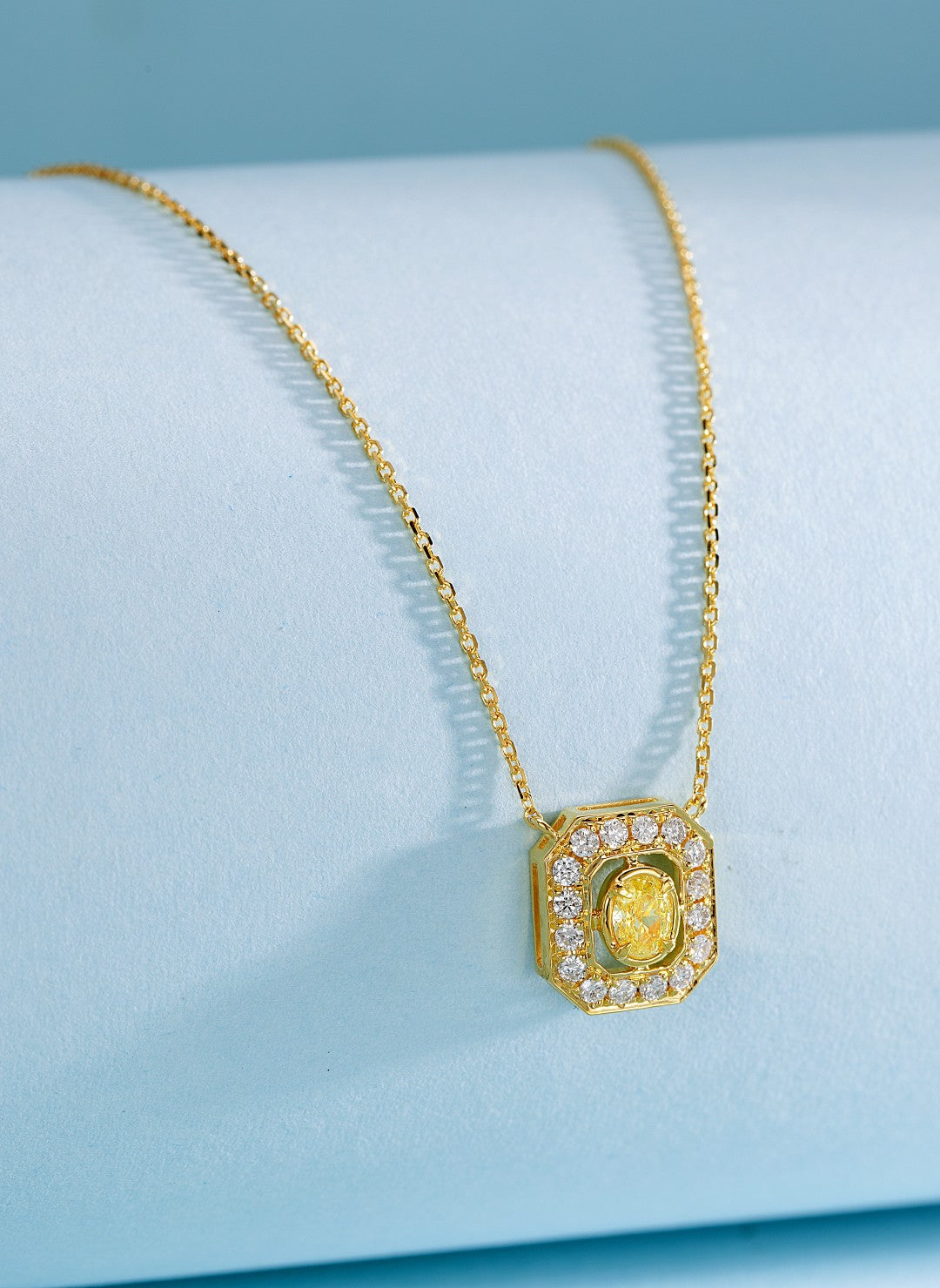 18K Yellow Gold Diamond Oval Lozenge Necklace - Elegant Jewelry Piece - Yellow Diamond Necklace