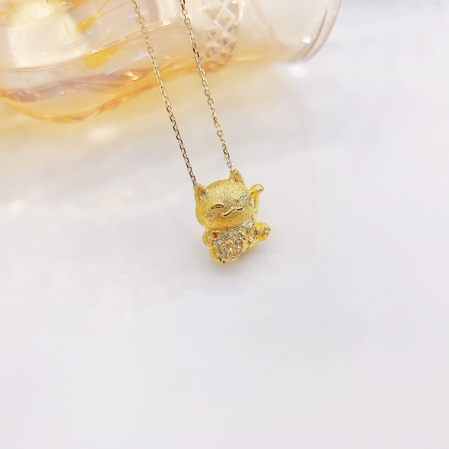 18K Yellow Gold Diamond Oval Lucky Cat Pendant Jewelry - Yellow Diamond Necklace