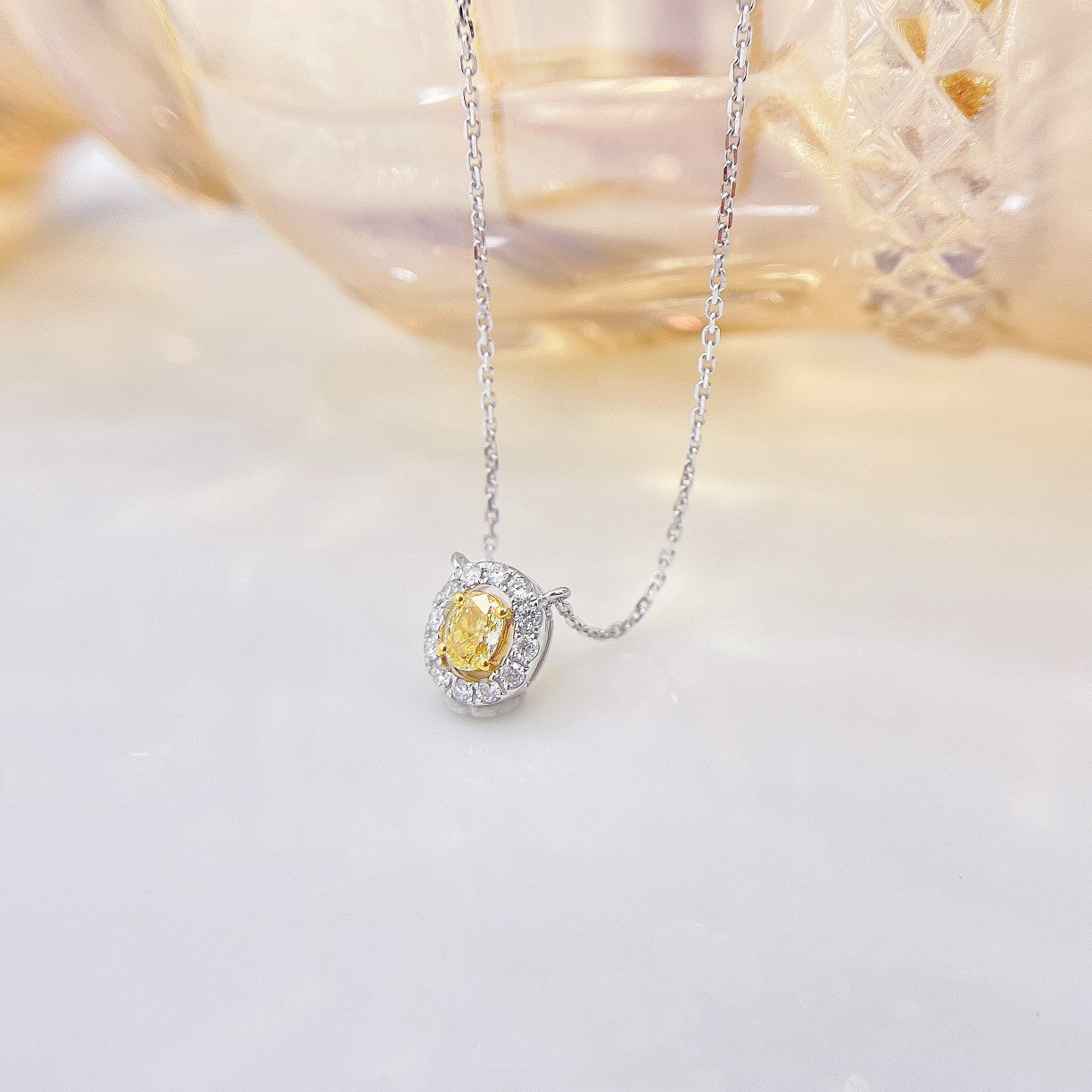 18K Yellow Gold Diamond Oval Necklace - Elegant Jewelry Piece - Yellow Diamond Necklace