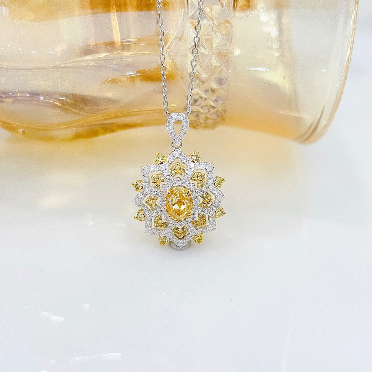 18K Yellow Gold Diamond Oval Split-Color Necklace | Elegant Jewelry Piece - Yellow Diamond Necklace