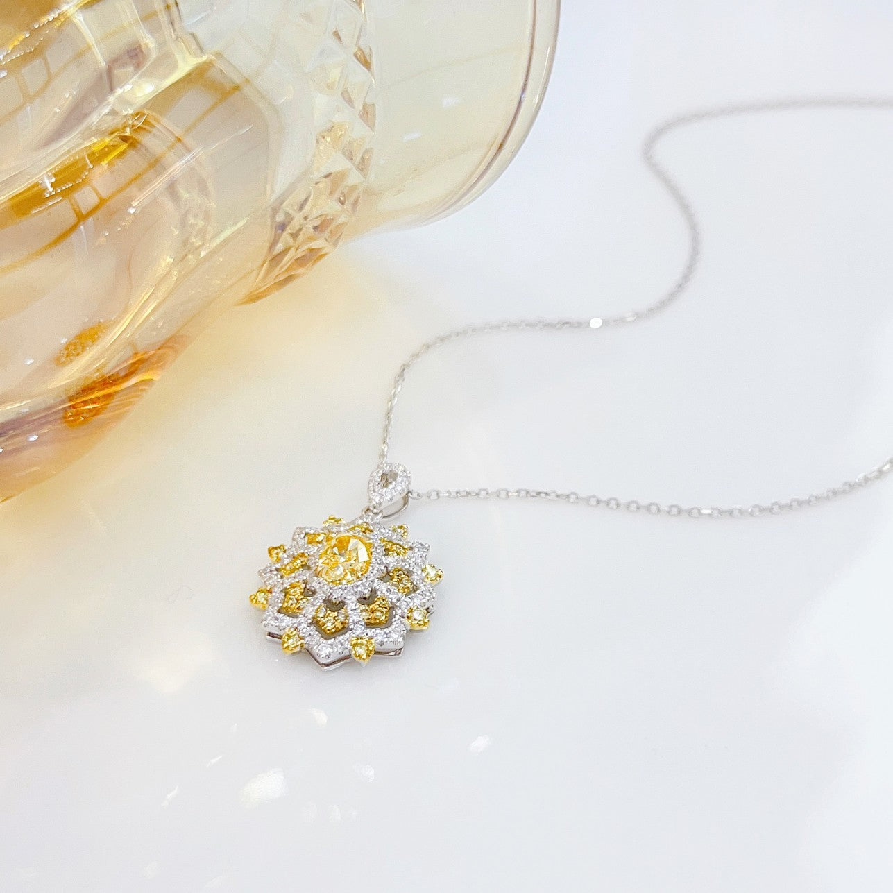 18K Yellow Gold Diamond Oval Split-Color Necklace | Elegant Jewelry Piece - Yellow Diamond Necklace