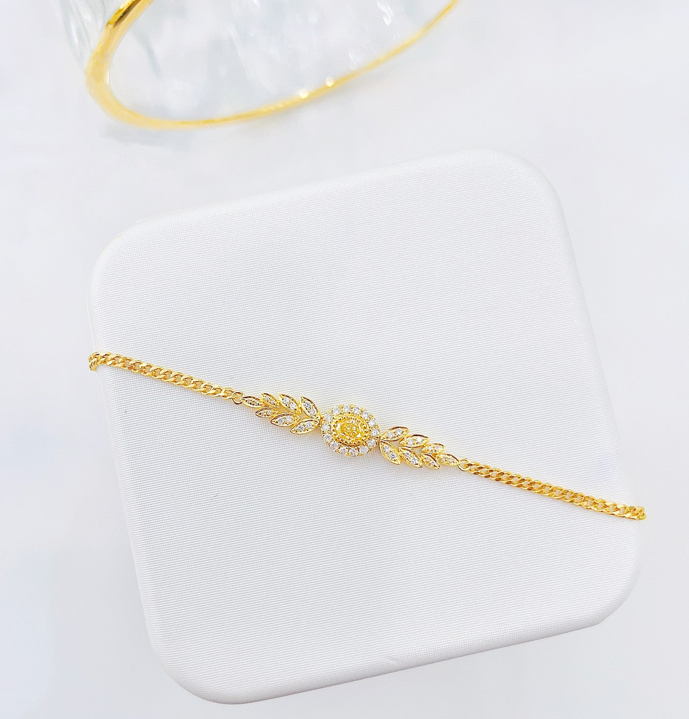 18K Yellow Gold Diamond Oval Wheat Chain Bracelet - Elegant Jewelry Piece - Yellow Diamond Bracelet