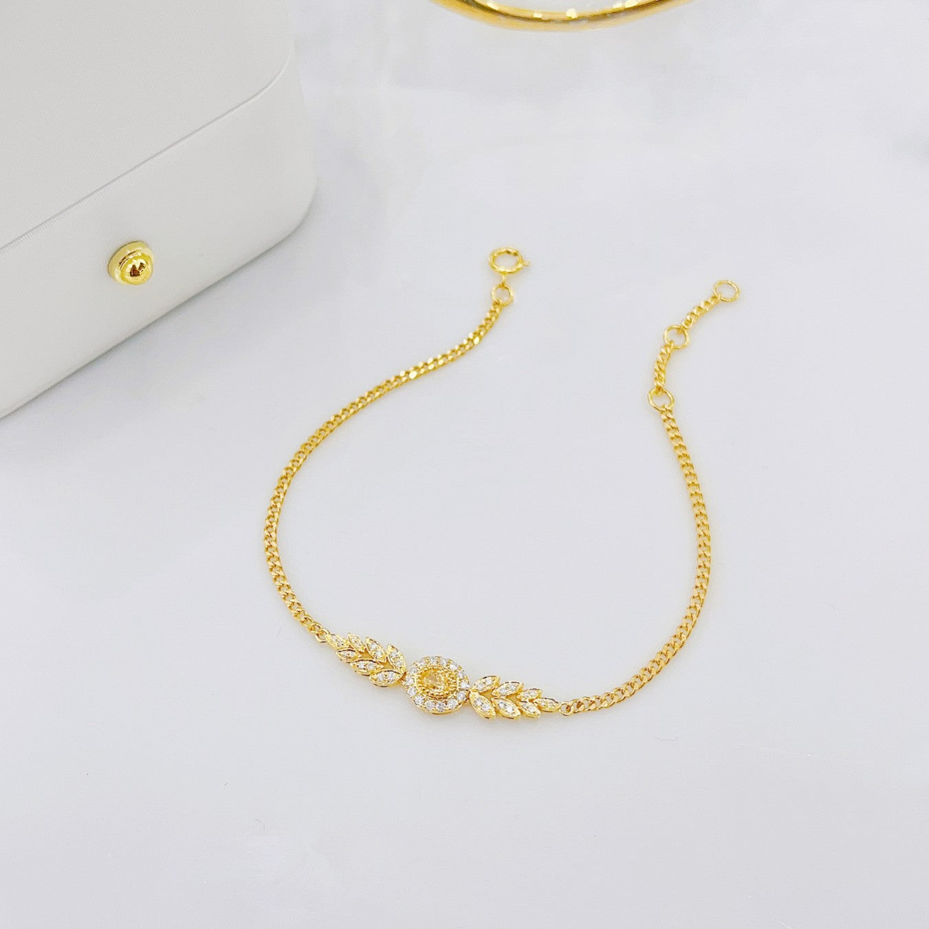 18K Yellow Gold Diamond Oval Wheat Chain Bracelet - Elegant Jewelry Piece - Yellow Diamond Bracelet