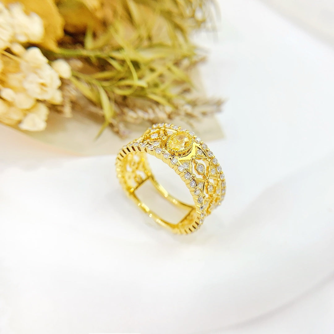 18K Yellow Gold Diamond Oval Wide-Band Ring - Luxurious Jewelry Piece - Yellow Diamond Ring