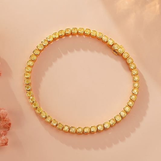 18K Yellow Gold Diamond Pillow-Shaped Bracelet - Luxurious Jewelry Piece - Yellow Diamond Bracelet