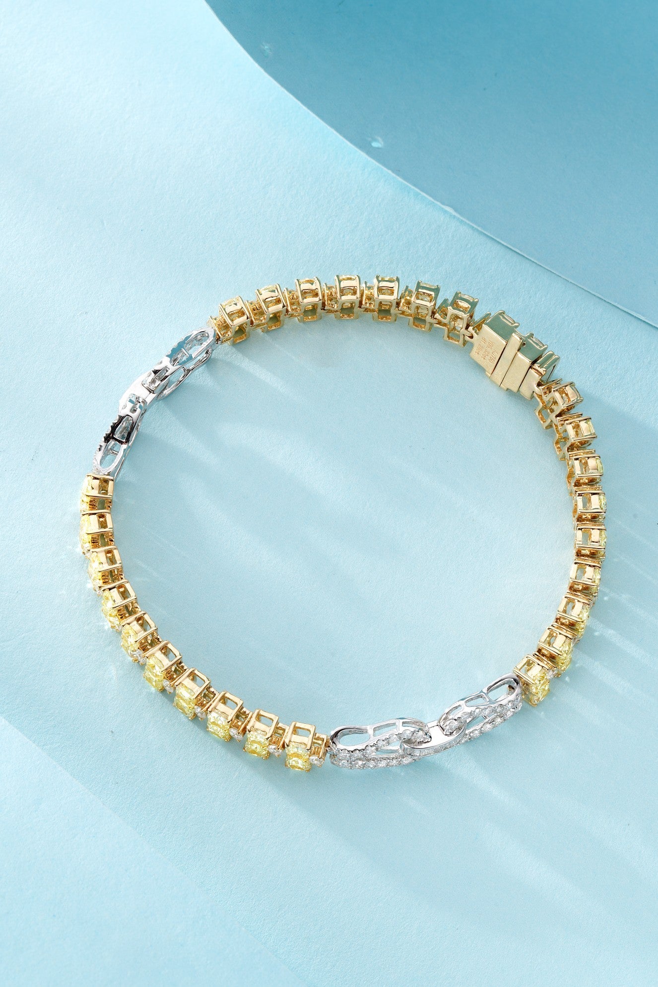 18K Yellow Gold Diamond Pillow-Shaped Bracelet - Luxury Jewelry - Yellow Diamond Bracelet