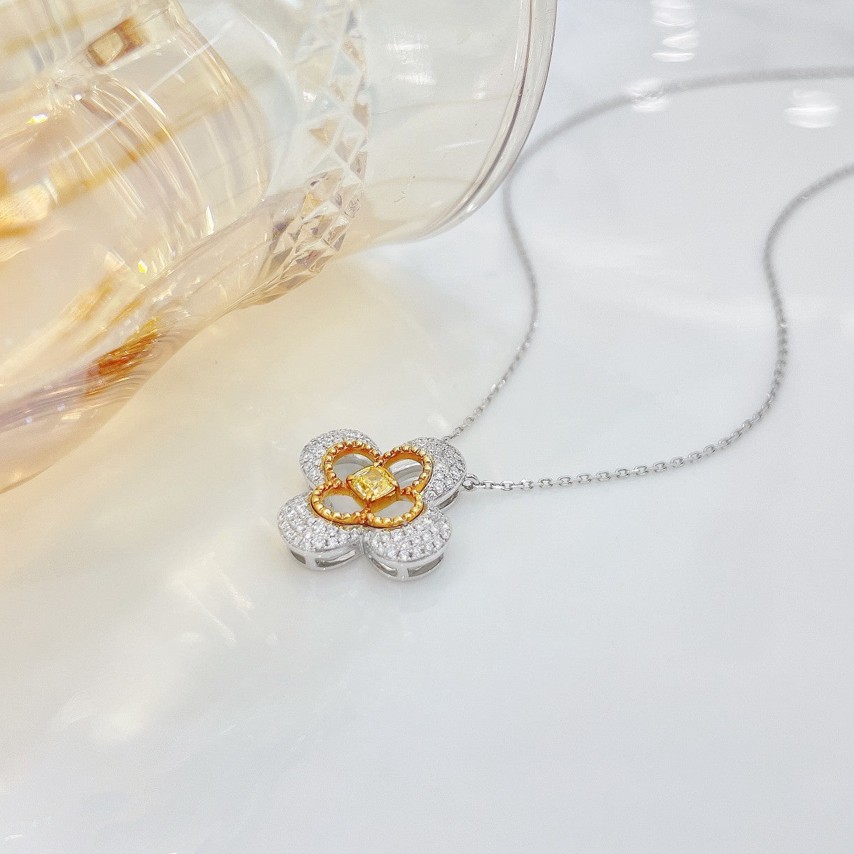 18K Yellow Gold Diamond Pillow-shaped Four-Leaf Clover Necklace - Yellow Diamond Necklace